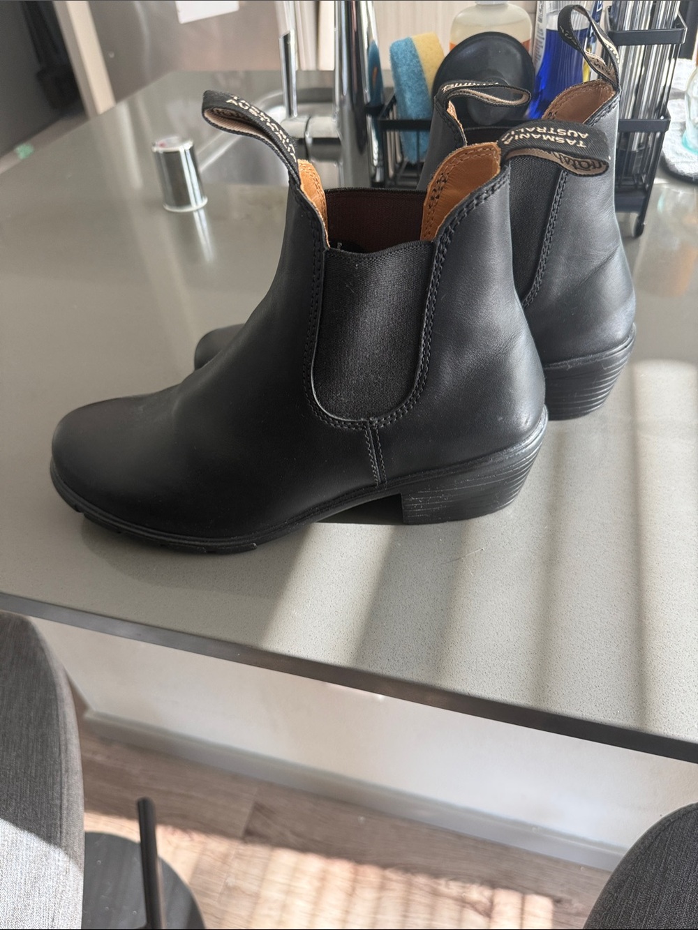 Blundstone Black Leather Chelsea Ankle Boots